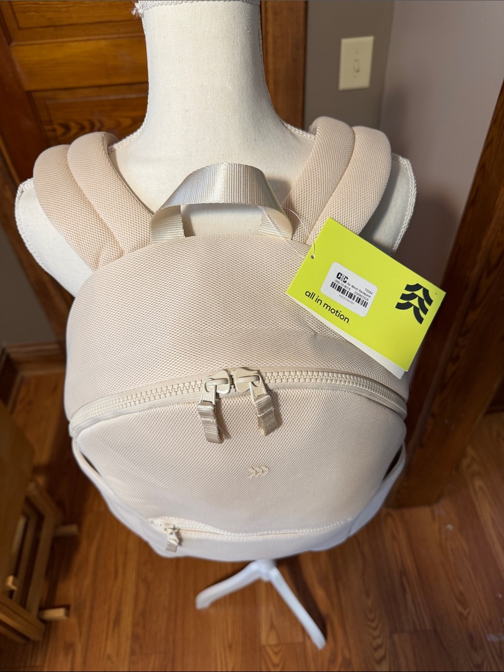 NWT All In Motion Padded Backpack Plus FREE Bag Tag! - Picture 5 of 12